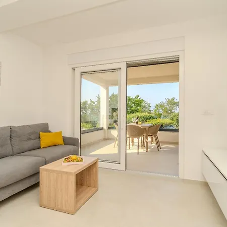 Aenona Sea View Apartments Nin Exterior photo