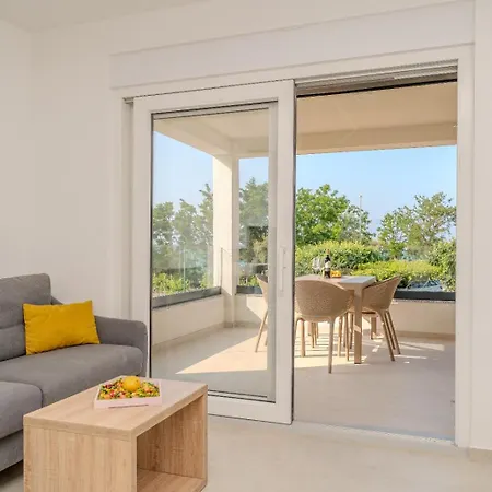 Aenona Sea View Apartments Nin Exterior photo