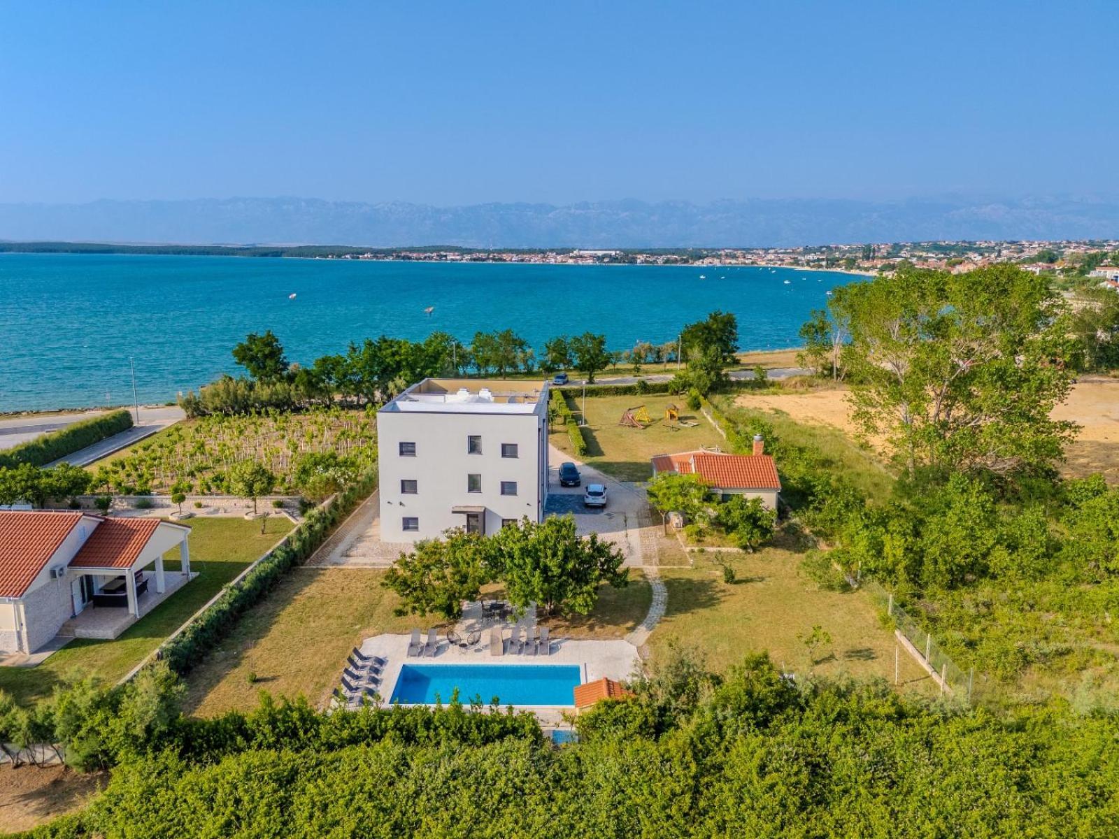 Aenona Sea View Apartment