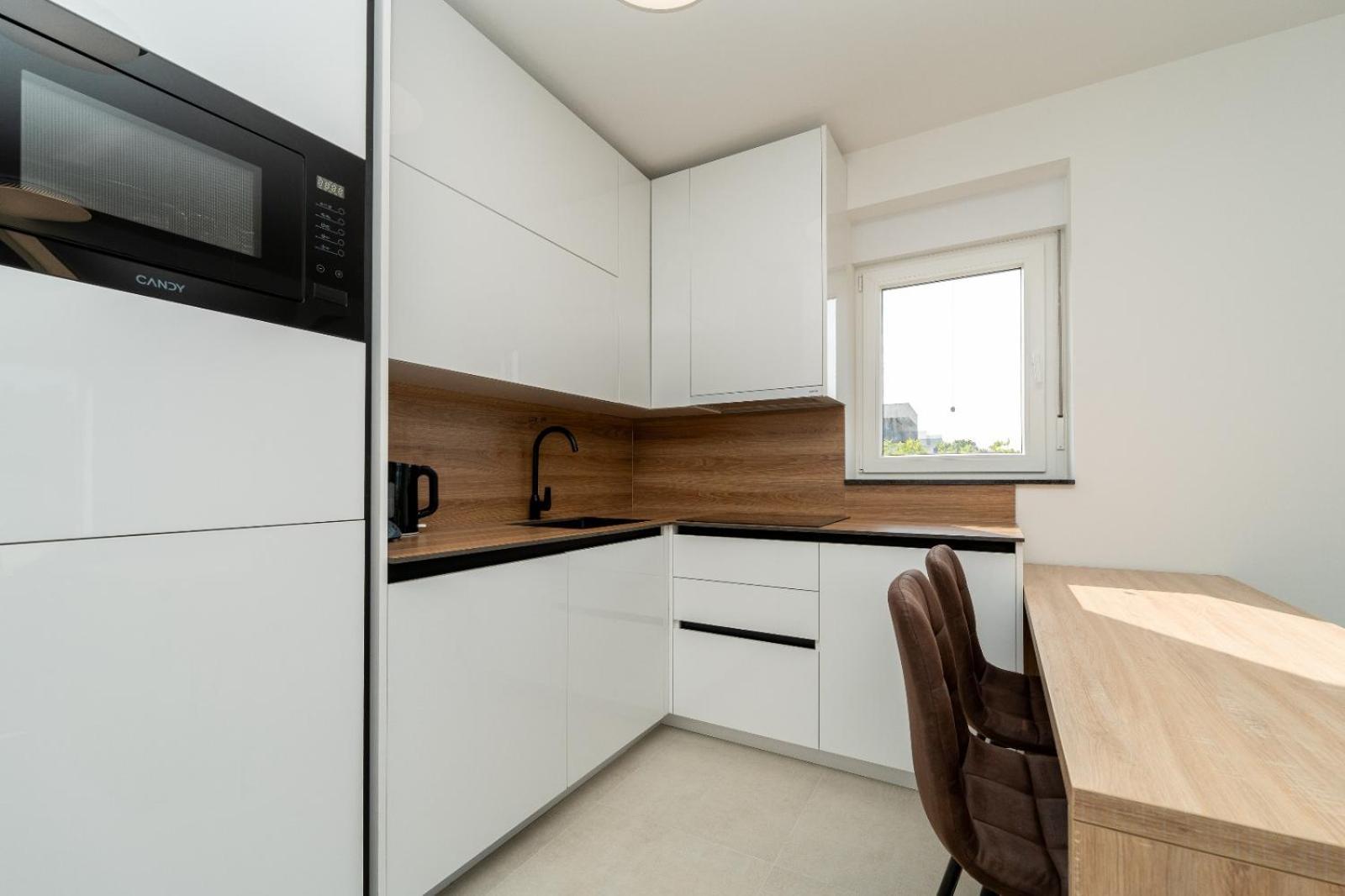 Aenona Sea View Nin