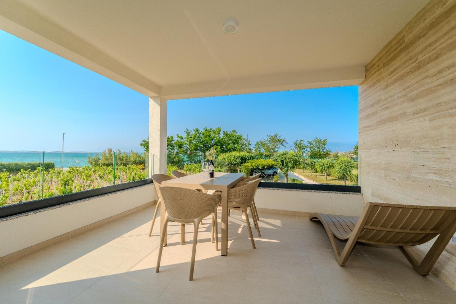 Apartment Aenona Sea View *