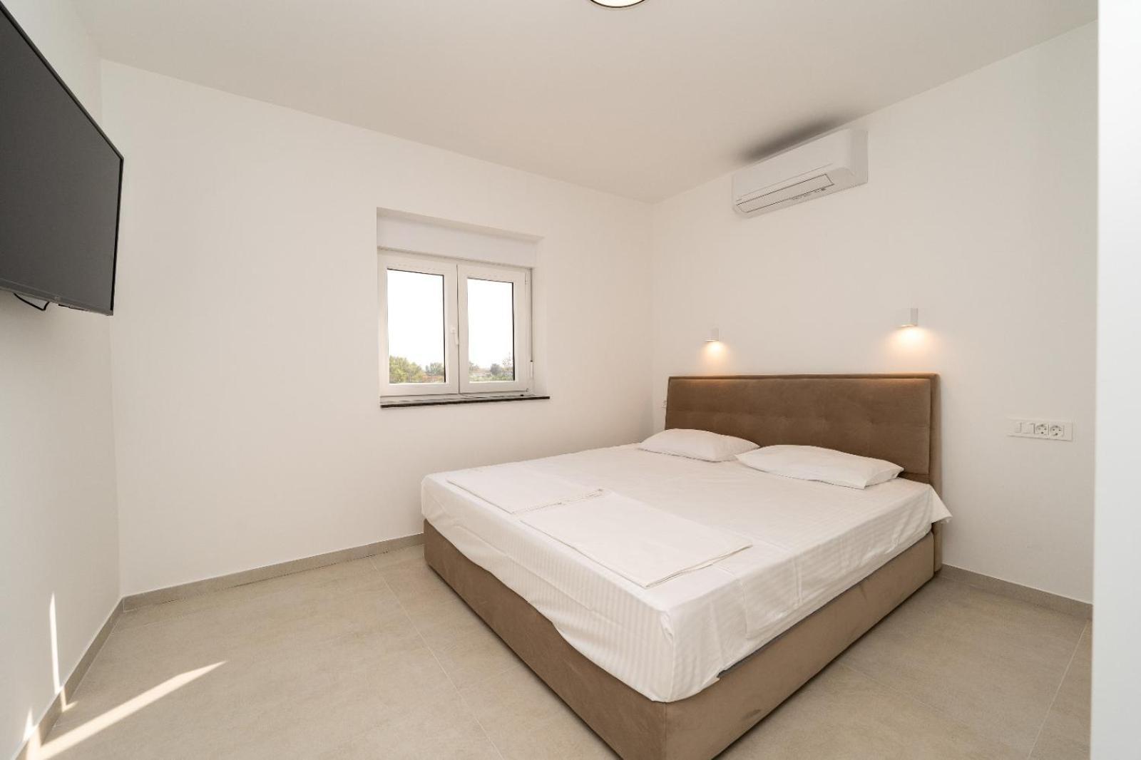 Aenona Sea View Apartment